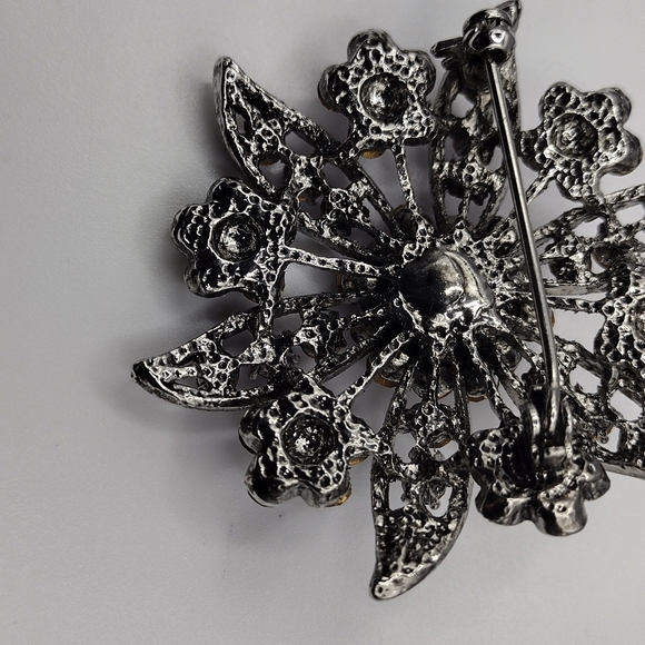 Vintage Brooch - Picture 3 of 6